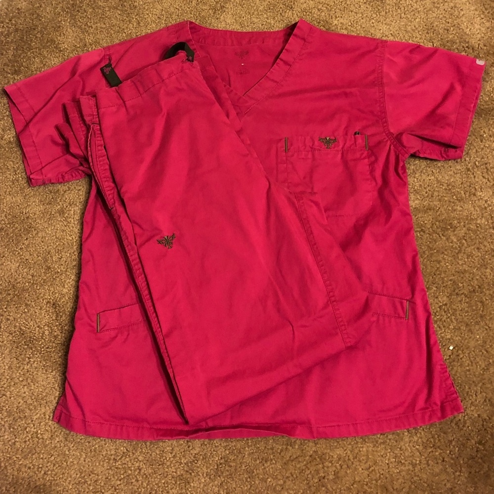 Scrub set